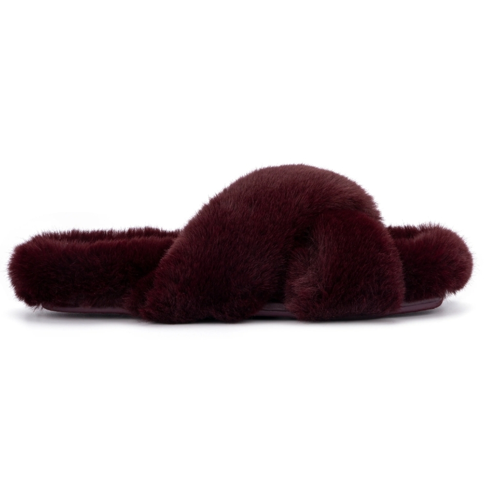 Cozy Burgundy Plush Slippers(Brand New)